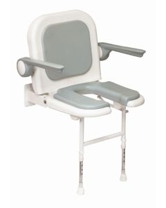 Sedile imbottito con schienale, braccioli e seduta aperta