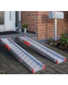 Rampa a binario telescopica a tre sezioni